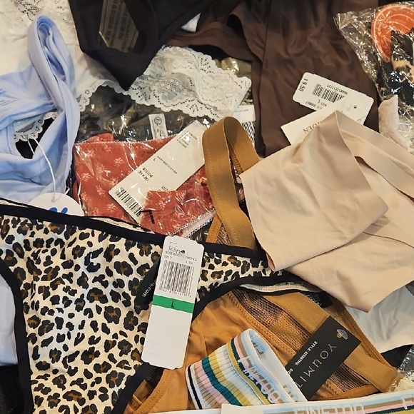 Multibrand Multicolor Panties Collection - Picture 2 of 6